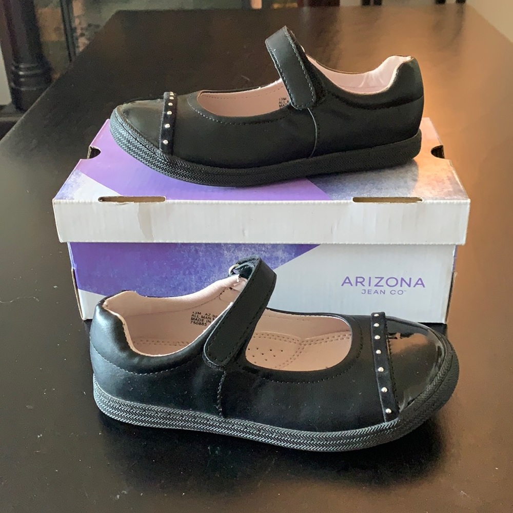 Brand New Arizona Girls Shoes